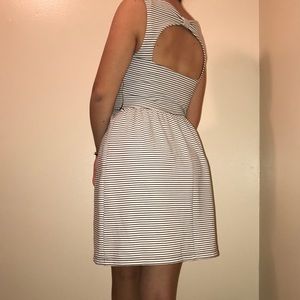 CANDIE’S striped dress🌺 suitable for any occasion